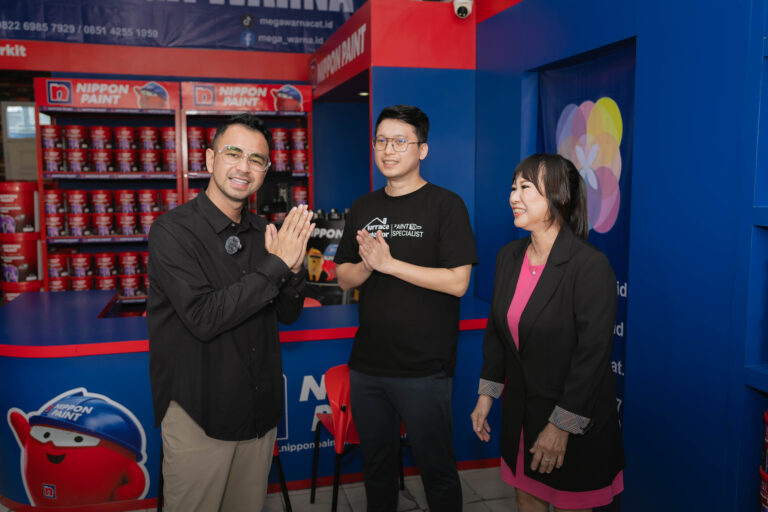 Kunjungan Raffi Ahmad ke Megawarna